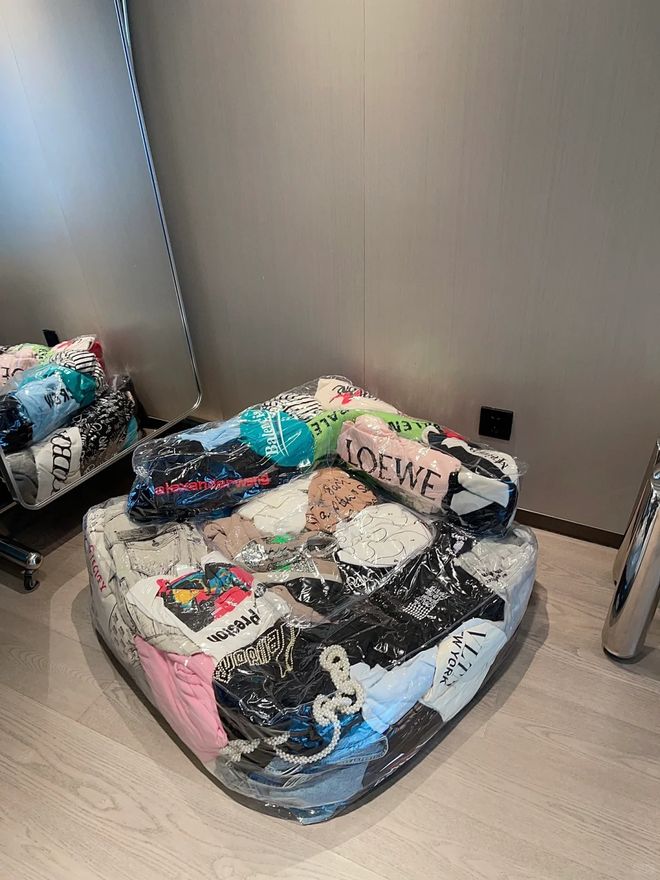 ”还是中年阿姨厉害立马变值钱了开元棋牌论“旧羽绒服的生命延续(图12)