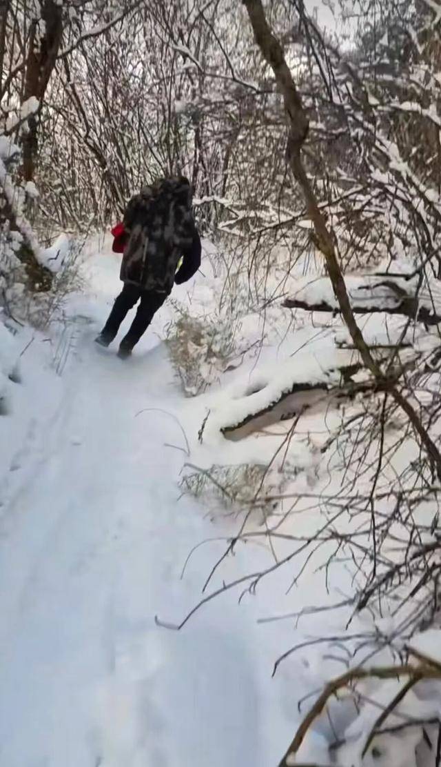 归”5人出游2人遇难1人坠崖还在搜救中！开元棋牌app痛心！“妹妹半夜出门至今未(图5)