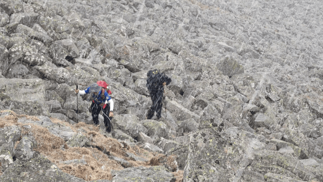 ！资深驴友讲述鳌太线千元罚款当“门票”开元棋牌app穿越“小鳌太”3人遇难